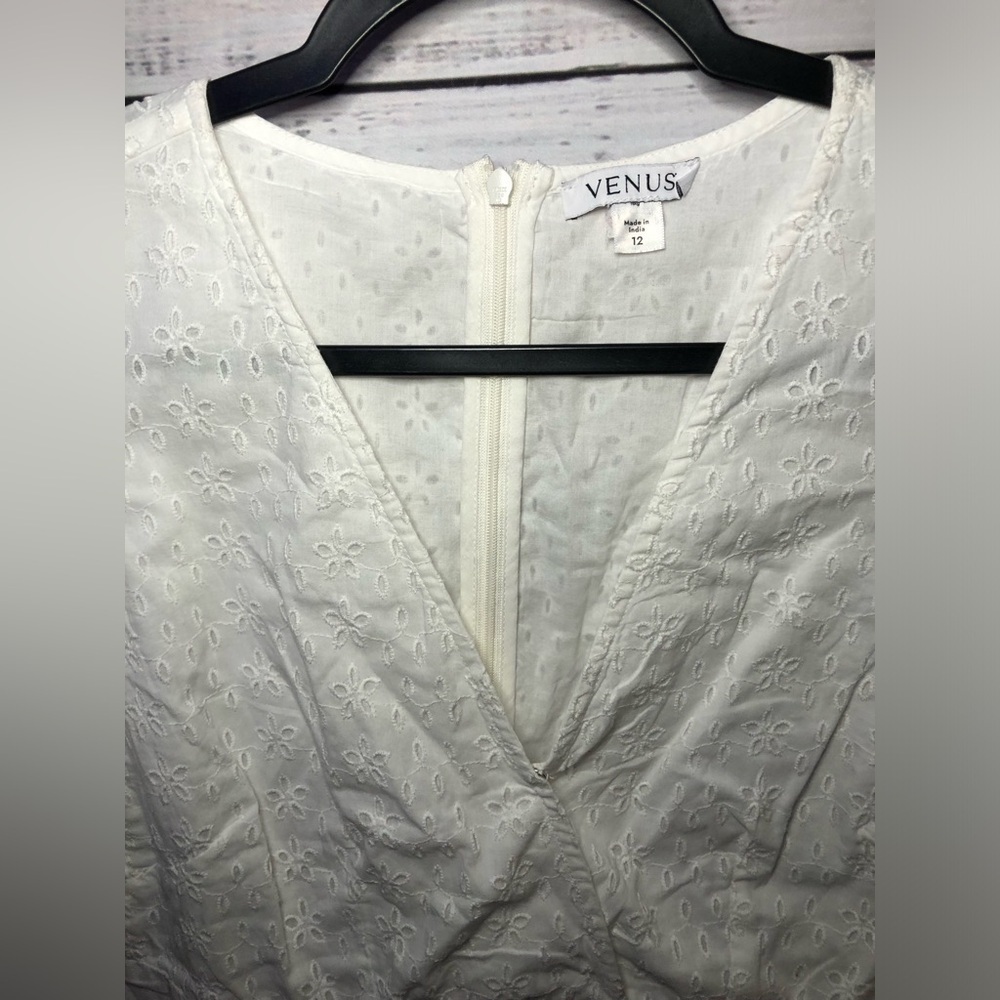 VENUS White Eyelet Ruffle Sleeve Blouse size 12 NWOT - Picture 8 of 12